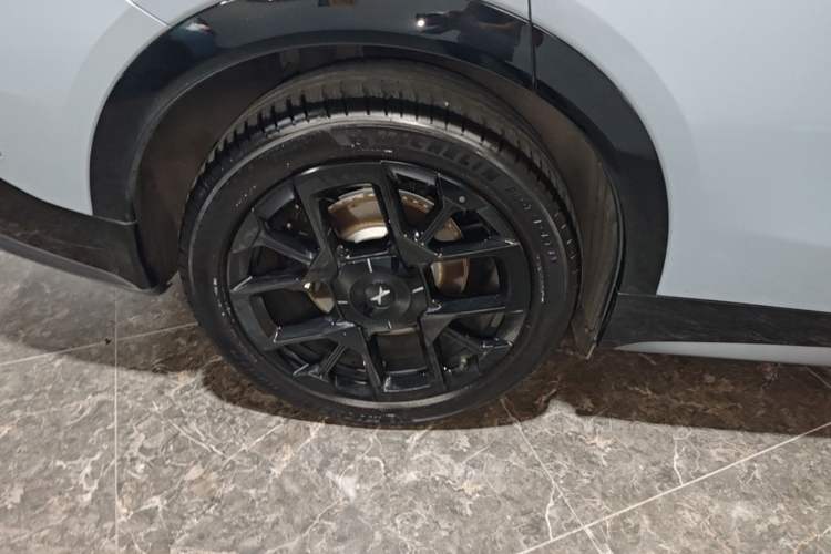 Used XPeng G7 2025 Model—702 Ultra Long Range Right Rear Wheel Hub