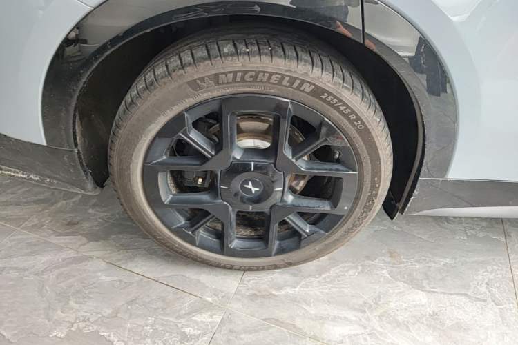 Used XPeng G7 2025 Model—702 Ultra Long Range Right Rear Wheel Hub