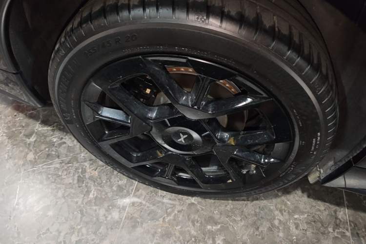 Used XPeng G7 2025 Model—702 Ultra Long Range Right Rear Wheel Hub