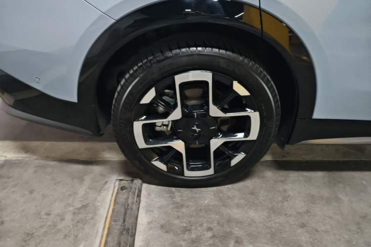 Used XPeng G7 2025 Model—702 Ultra Long Range Right Rear Wheel Hub
