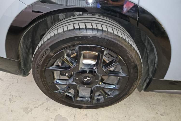 Used XPeng G7 2025 702 Max Right Rear Wheel Hub