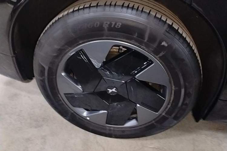 Used XPeng G7 2025 Model—602 Long Range Max Right Rear Wheel Hub
