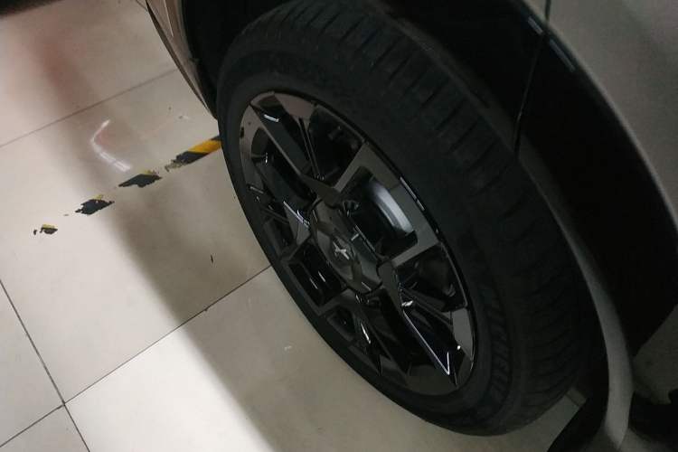 Used XPeng G7 2025 702 Max Right Rear Wheel Hub