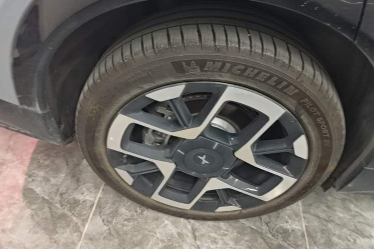 Used XPeng G7 2025 Model—702 Ultra Long Range Right Rear Wheel Hub