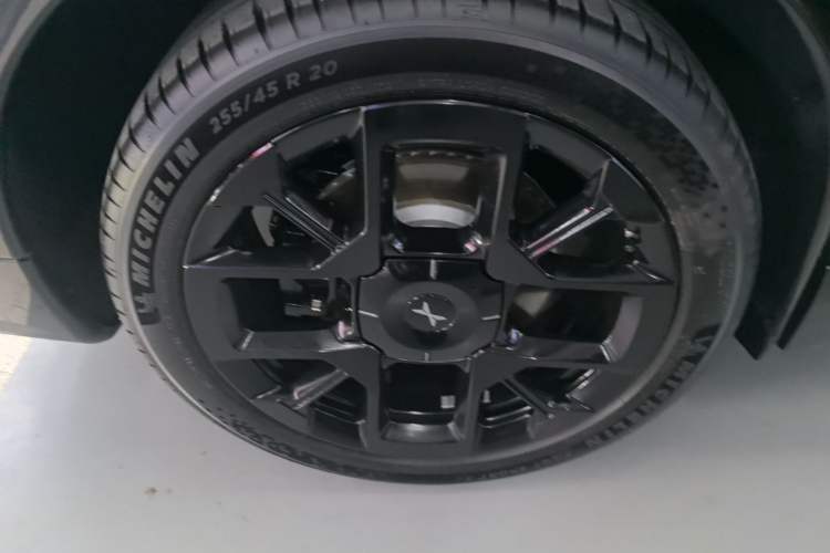 Used XPeng G7 2025 Model—702 Ultra Long Range Right Rear Wheel Hub