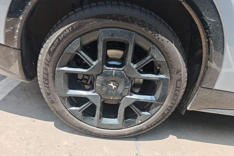 Used XPeng G7 2025 Model—602 Long Range Max Right Rear Wheel Hub