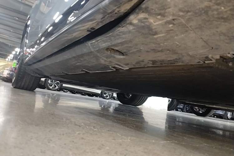 Used XPeng G7 2025 Model—702 Ultra Long Range Right Side Sill
