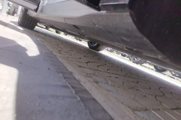 Used XPeng G7 2025 702 Max Right Side Sill