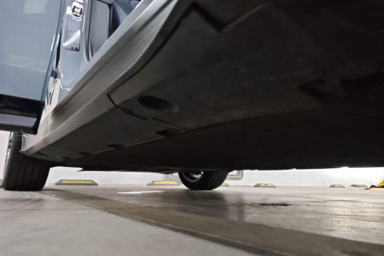 Used XPeng G7 2025 Model—702 Ultra Long Range Right Side Sill