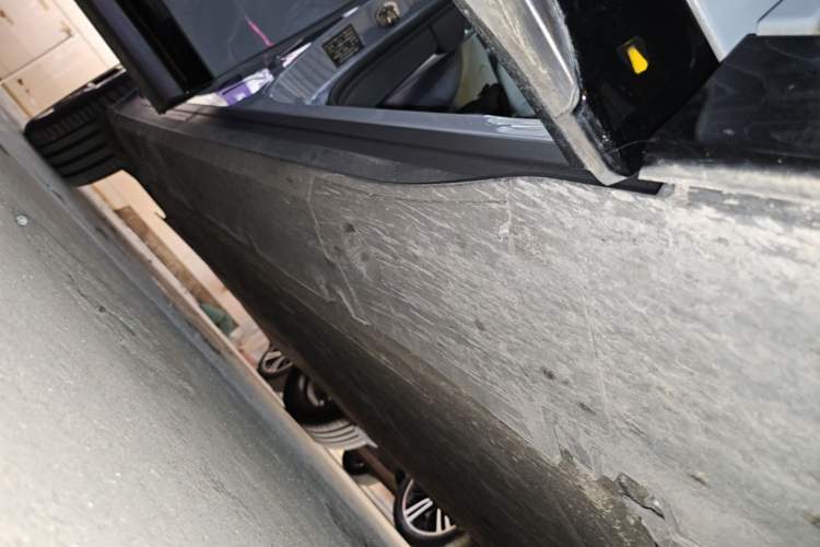 Used XPeng G7 2025 702 Max Right Side Sill