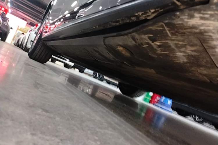 Used XPeng G7 2025 Model—602 Long Range Max Right Side Sill