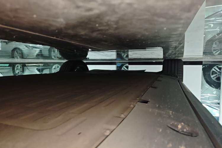 Used XPeng G7 2025 Model—702 Ultra Long Range Right Side Sill