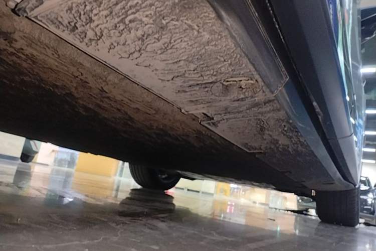 Used XPeng G7 2025 Model—702 Ultra Long Range Right Side Sill