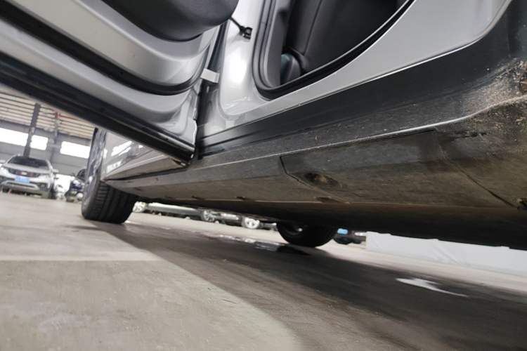 Used XPeng G7 2025 702 Max Right Side Sill