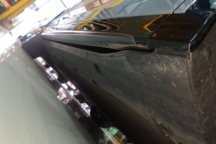 Used XPeng G7 2025 Model—702 Ultra Long Range Right Side Sill