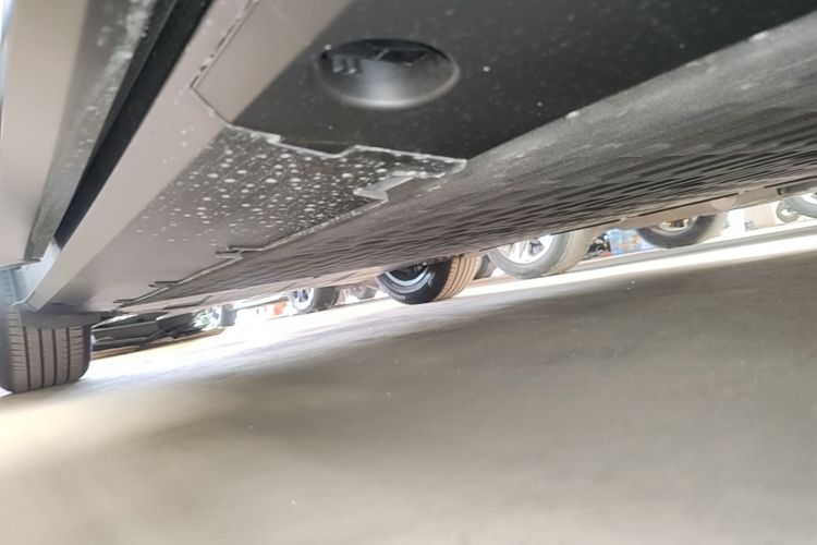 Used XPeng G7 2025 702 Max Right Side Sill