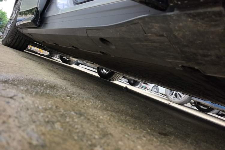 Used XPeng G7 2025 Model—602 Long Range Max Right Side Sill
