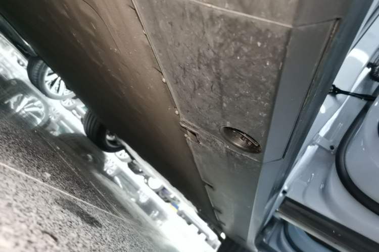 Used XPeng G7 2025 702 Max Right Side Sill