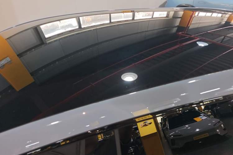 Used XPeng G7 2025 Model—702 Ultra Long Range Roof