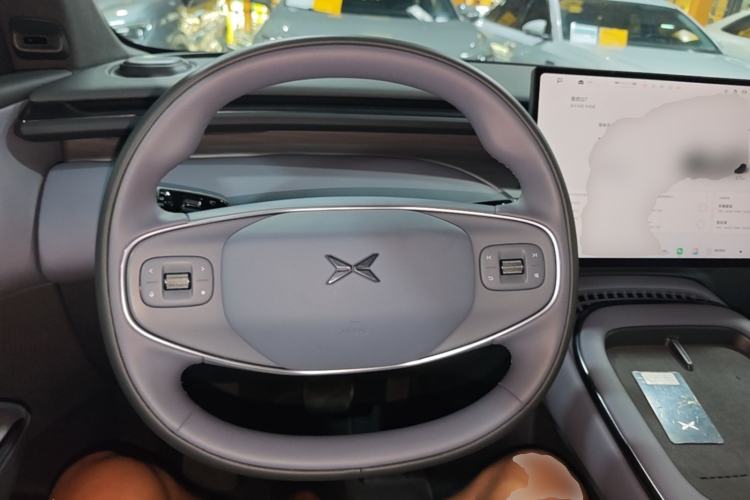 Used XPeng G7 2025 Model—702 Ultra Long Range Steering Wheel