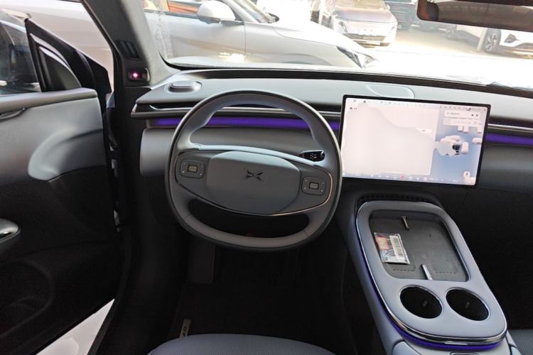 Used XPeng G7 2025 Model—702 Ultra Long Range Steering Wheel
