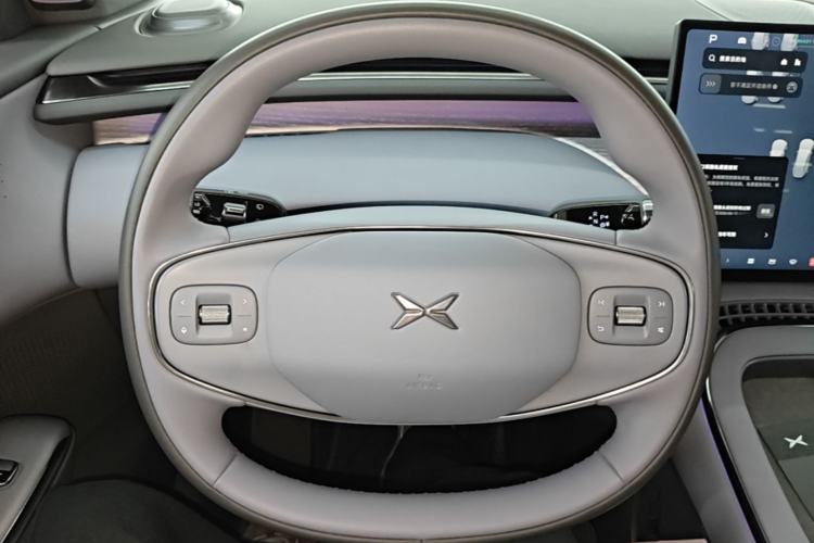 Used XPeng G7 2025 Model—702 Ultra Long Range Steering Wheel