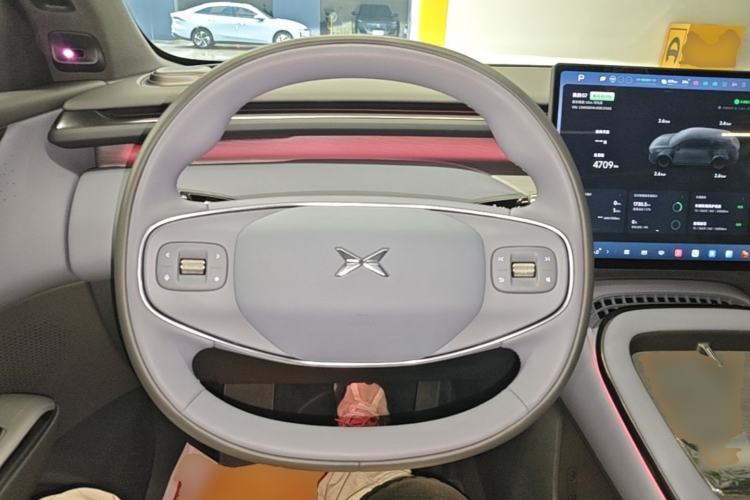 Used XPeng G7 2025 Model—702 Ultra Long Range Steering Wheel