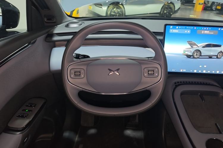 Used XPeng G7 2025 Model—702 Ultra Long Range Steering Wheel