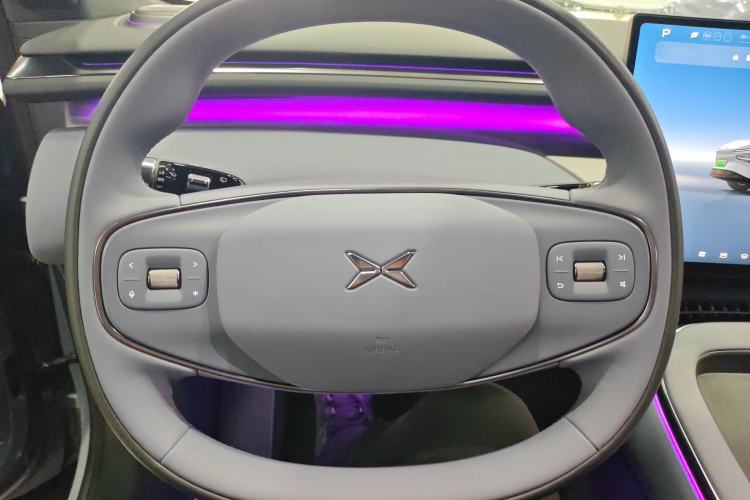 Used XPeng G7 2025 Model—702 Ultra Long Range Steering Wheel