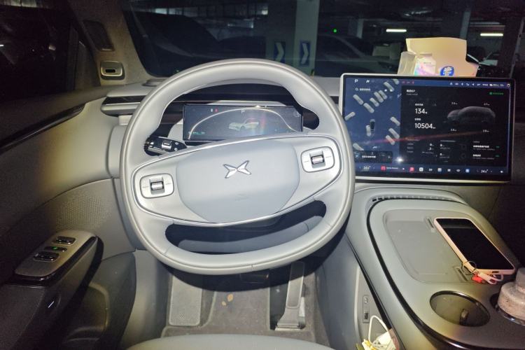 Used XPeng G7 2025 Model—602 Long Range Max Steering Wheel