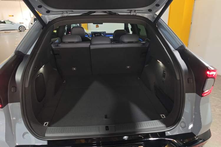 Used XPeng G7 2025 Model—702 Ultra Long Range Trunk