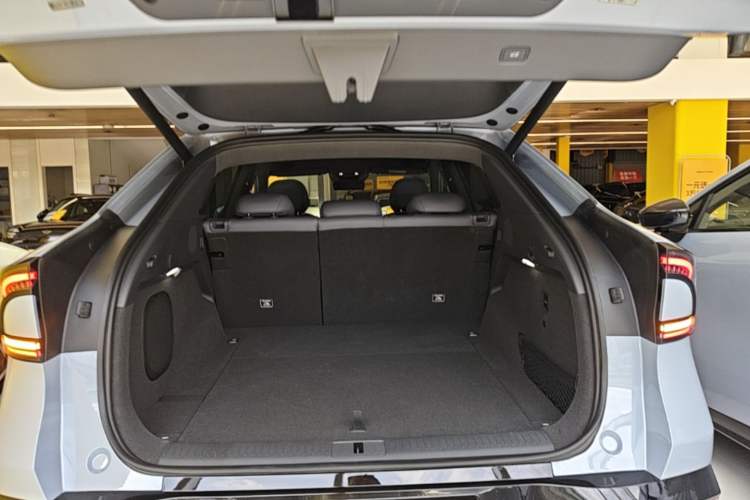 Used XPeng G7 2025 702 Max Trunk