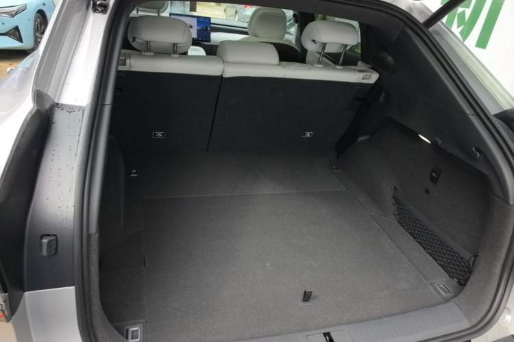 Used XPeng G7 2025 Model—602 Long Range Max Trunk