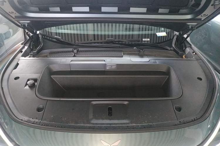 Used XPeng G7 2025 702 Max Engine Bay
