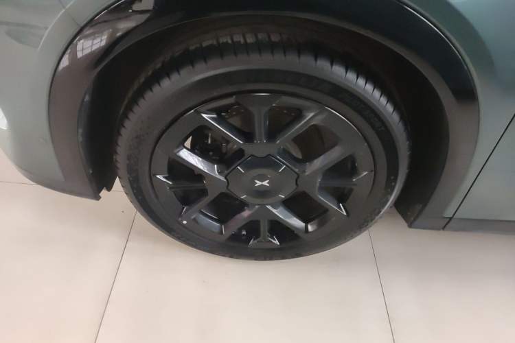 Used XPeng G7 2025 702 Max Left Front Wheel Hub