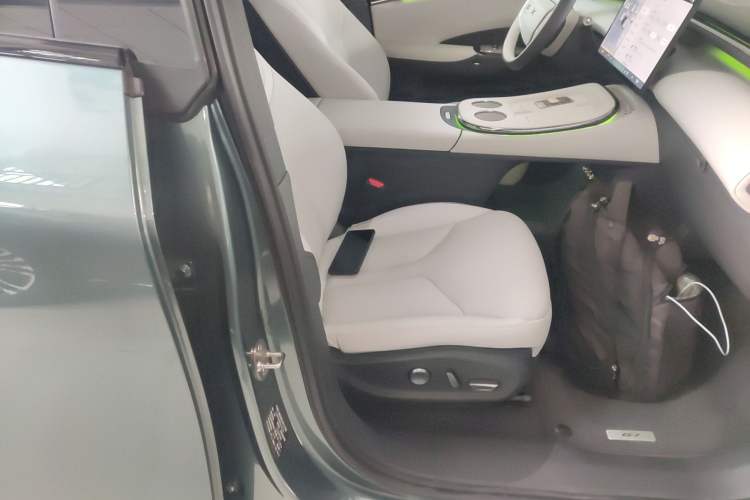 Used XPeng G7 2025 702 Max Right Front Seat