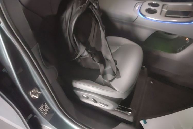 Used XPeng G7 2025 Model—602 Long Range Max Right Front Seat