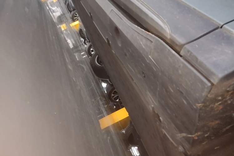 Used XPeng G7 2025 Model—602 Long Range Max Right Side Sill