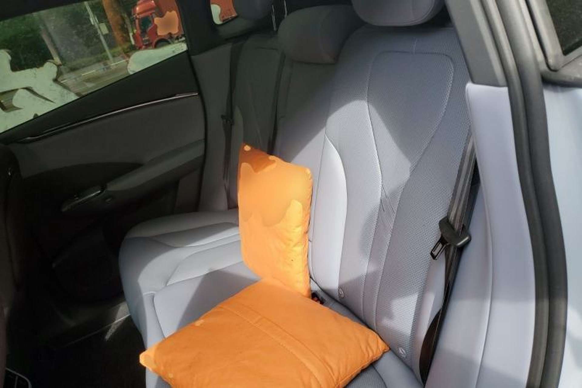 Used XPeng G7 2025 Model—702 Ultra Long Range Left Rear Seat