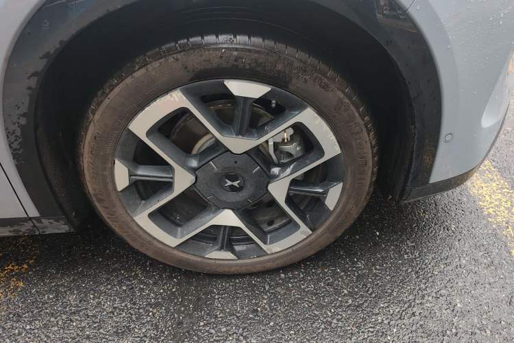 Used XPeng G7 2025 702 Max Right Front Wheel Hub