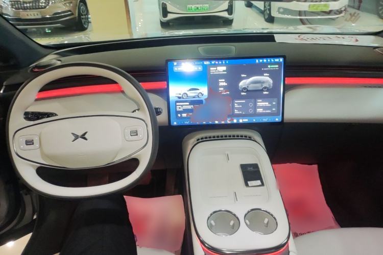 Used XPeng G7 2025 Model—702 Ultra Long Range Center Console