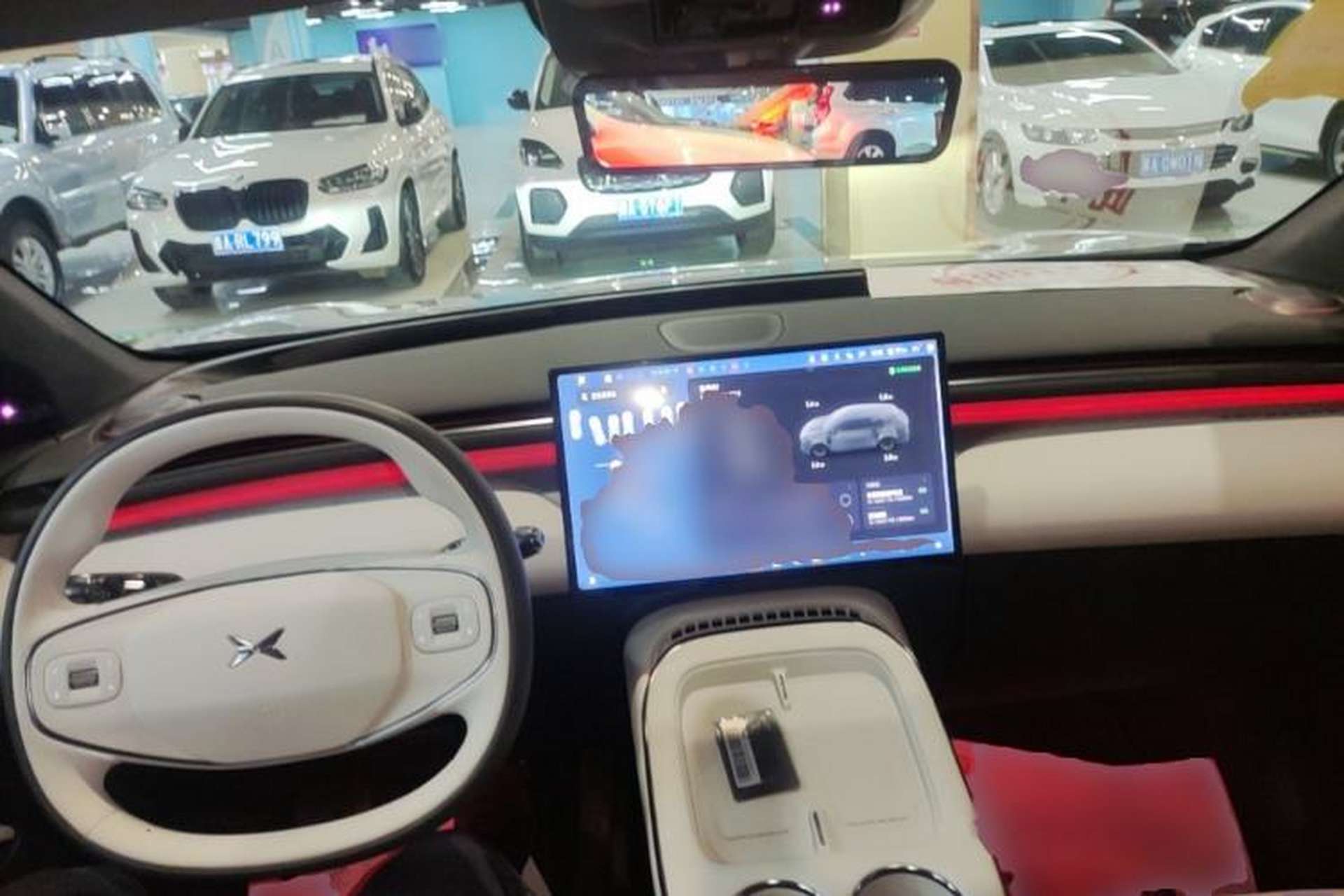 Used XPeng G7 2025 Model—702 Ultra Long Range Center Console