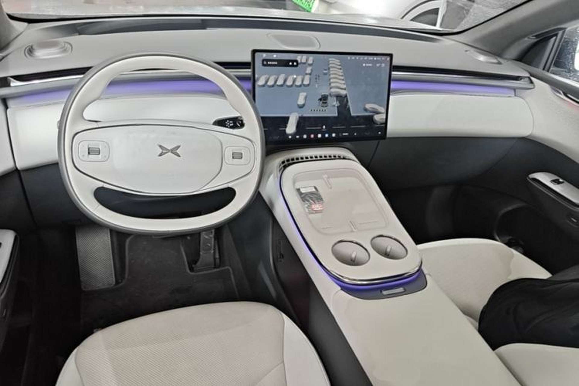 Used XPeng G7 2025 Model—702 Ultra Long Range Center Console