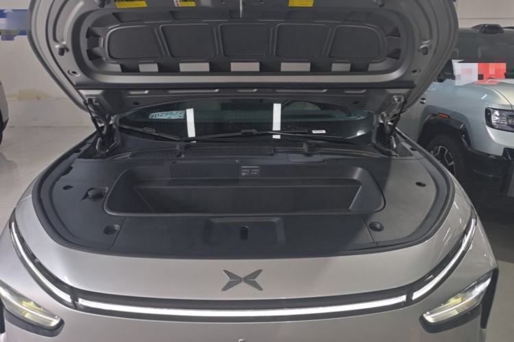Used XPeng G7 2025 Model—702 Ultra Long Range Engine Bay