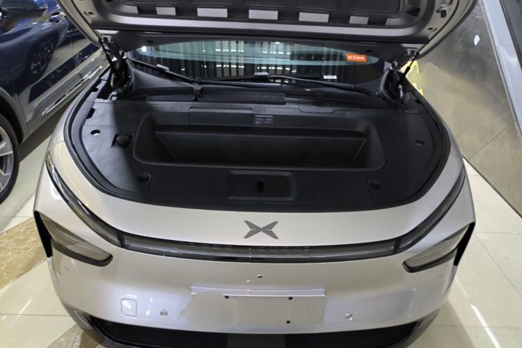 Used XPeng G7 2025 Model—702 Ultra Long Range Engine Bay