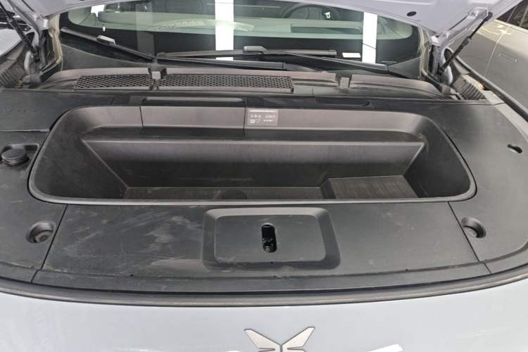 Used XPeng G7 2025 Model—702 Ultra Long Range Engine Bay