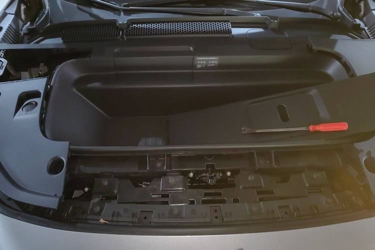 Used XPeng G7 2025 Model—602 Long Range Max Engine Bay