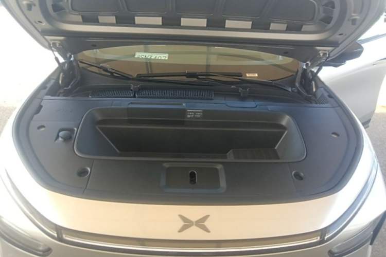 Used XPeng G7 2025 Model—702 Ultra Long Range Engine Bay