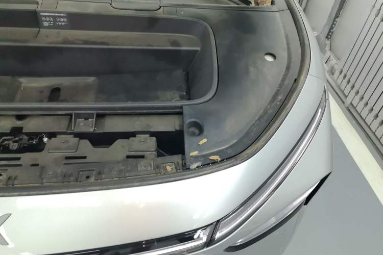 Used XPeng G7 2025 Model—702 Ultra Long Range Engine Bay Left