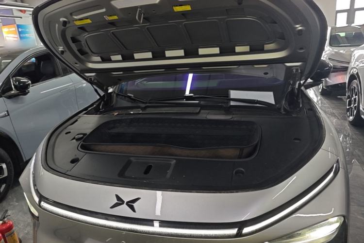 Used XPeng G7 2025 Model—702 Ultra Long Range Engine Bay